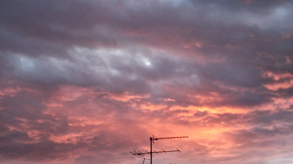 Nicht mehr im Bild sichtbare Sonne, Wolkenspiel nach einem Gewitter